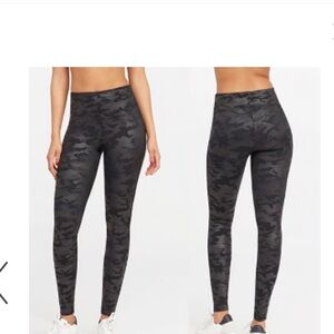 SPANX Black Camo Compression Leggings